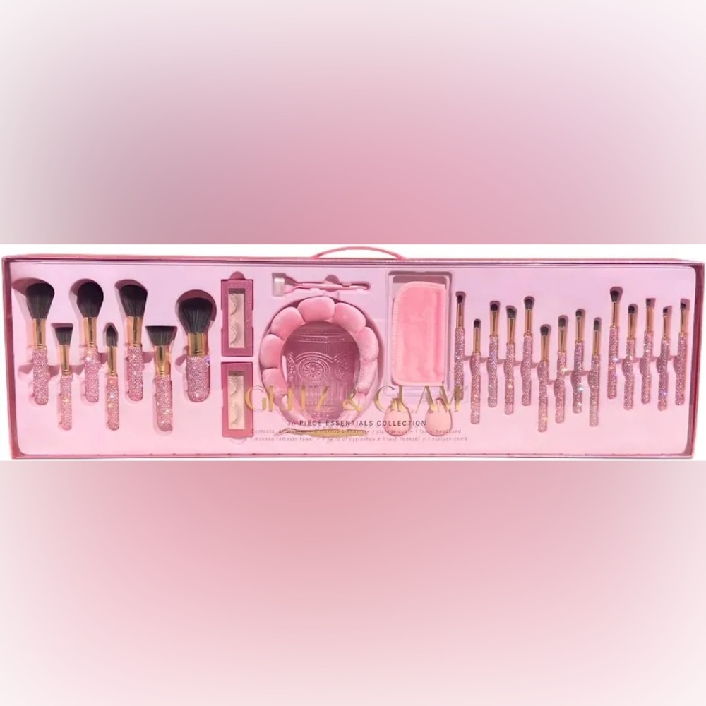 Glam & Glitz Pink Makeup Essentials Set